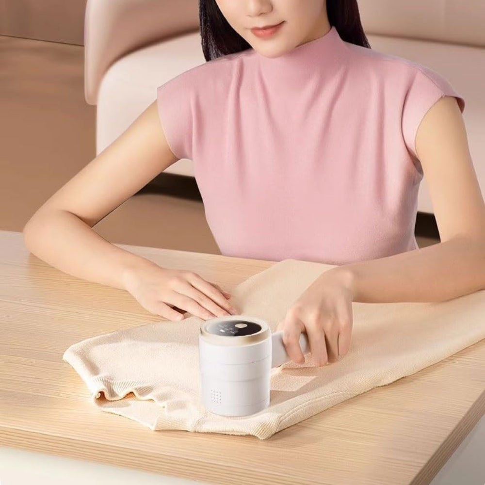 Portable Electric Lint Remover Rechargeable for Easy Fluff Removal from Clothing